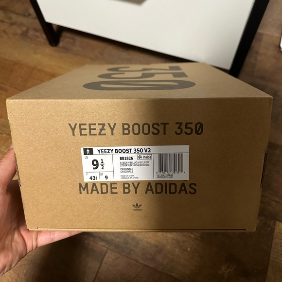 Yeezy Boost 350 V2 - Picture 4 of 6